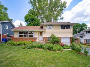 313 Shirley Ct, Wheaton, IL 60187