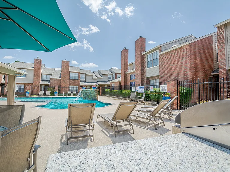Amberly Village Townhomes — Photo 5