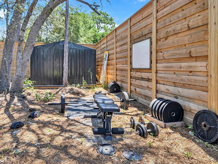 132 Foxmeyer Dr — Photo 31