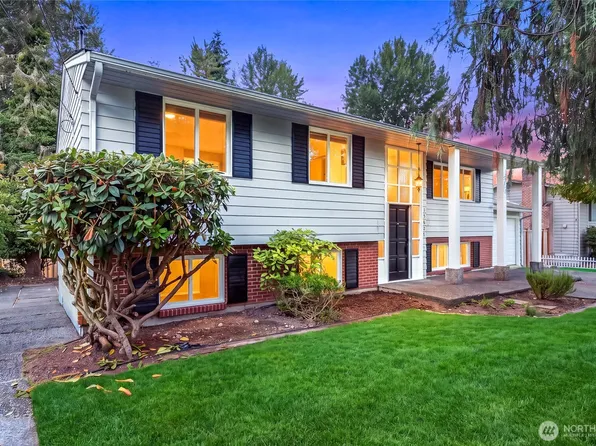 15627 SE 11th Street, Bellevue, WA 98008