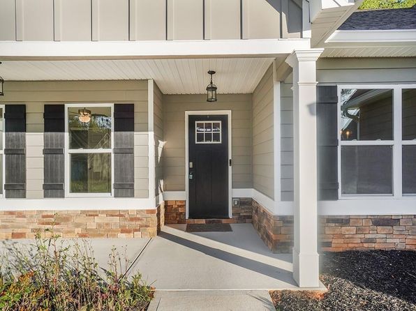 733 Springhill Dr, Gray, GA 31032