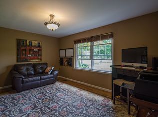 16822 Yorkshire St, Livonia, MI 48154