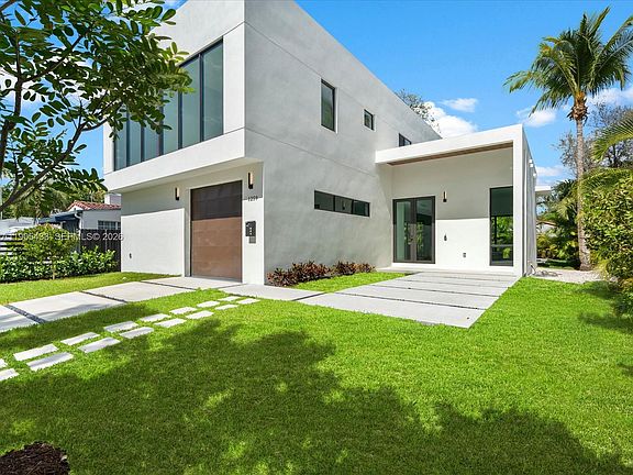 2nd image of 1259 SW 20th St