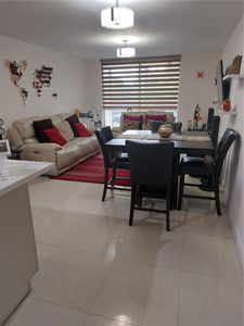 8205 Lake Dr #206, Doral, FL, 33166
