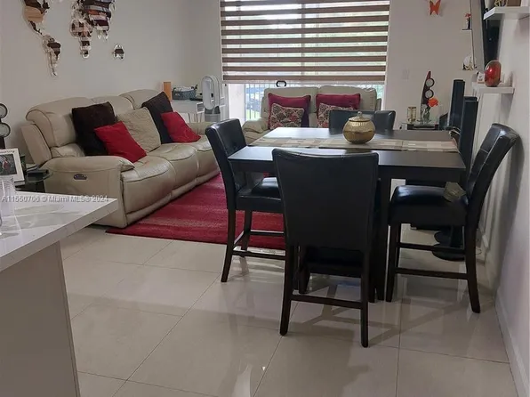 8205 Lake Dr #206, Doral, FL 33166