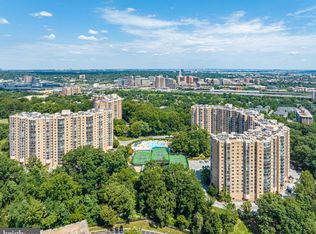 5904 Mount Eagle Dr APT 506, Alexandria, VA 22303
