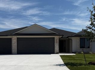 8330 W Waterway Ct, Maize, KS 67101