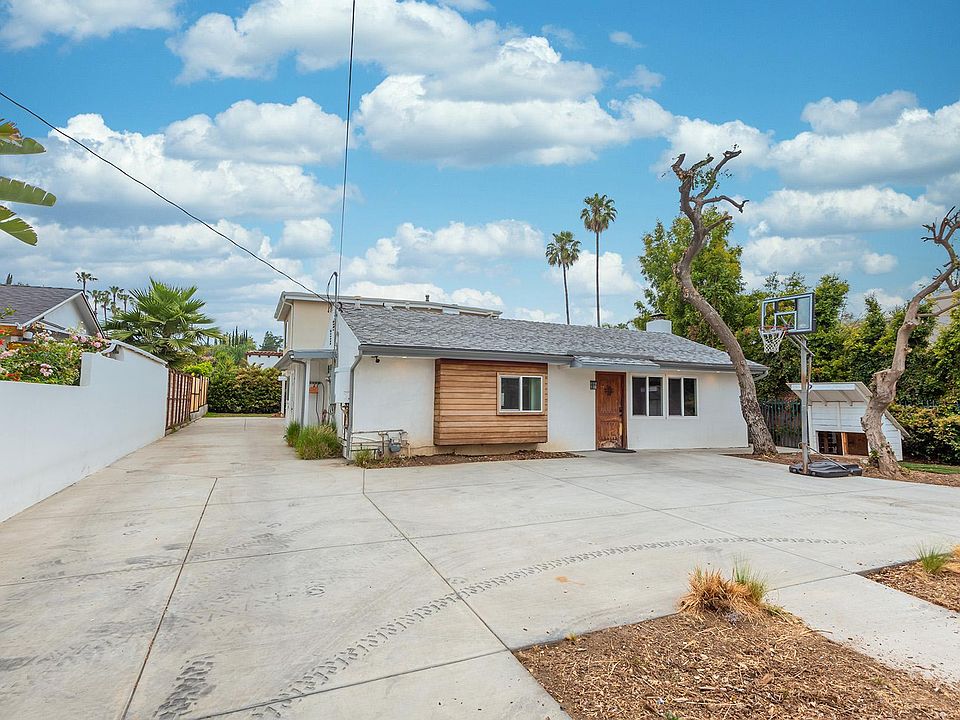 1st image of 4909 Gaviota Ave