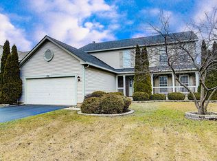 831 Spring Creek Cir, Naperville, IL 60565