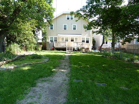 3rd image of 122 E Tompkins St #122