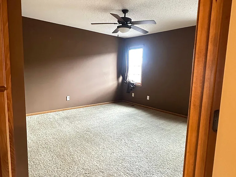 12426 Flanders Ct NE #F — Photo 32