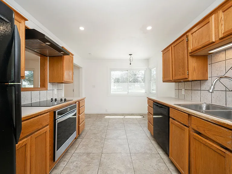 2311 Mountain View Dr — Photo 6