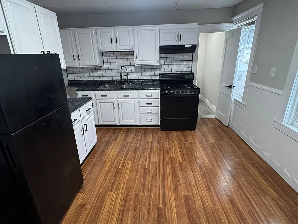 33 Standard Ave #1