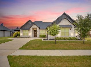 112 Steves Way, Waxahachie, TX 75165