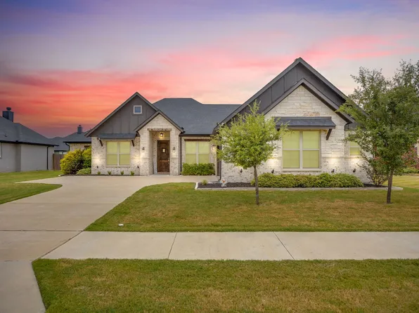 112 Steves Way, Waxahachie, TX 75165