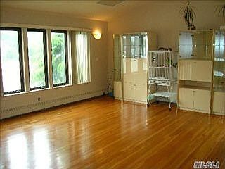 4th image of 2315 Washington Ave
