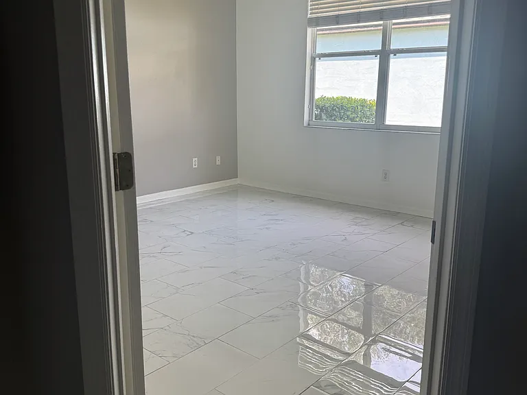 577 Vicks Landing Dr — Photo 9