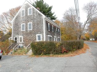 76 Elm St, Halifax, MA 02338