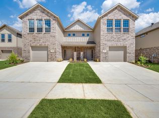 407 Wrangler Ln, Denton, TX 76205