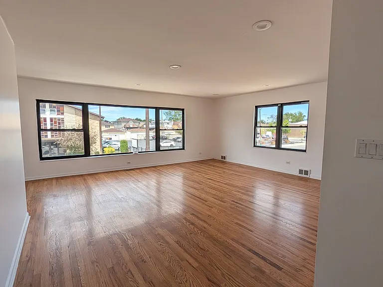 6123 W Belmont Ave #2 — Photo 1