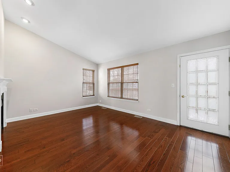 831 Genesee Dr — Photo 5