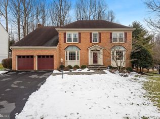 704 Pebble Beach Dr, Silver Spring, MD 20904
