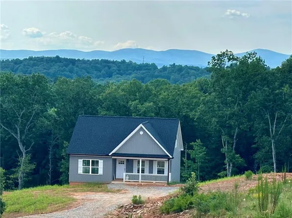 210 Grand Oak Ln, Dahlonega, GA 30533