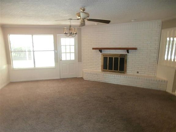 3rd image of 111 N 31st St