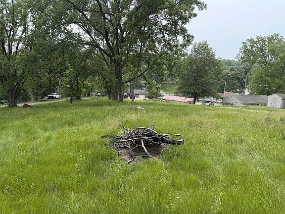 2nd image of 23107 Lake Shore Dr