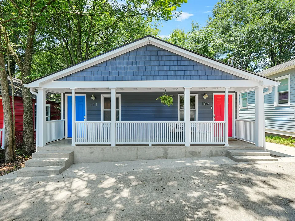 109 Chester Ave SE
