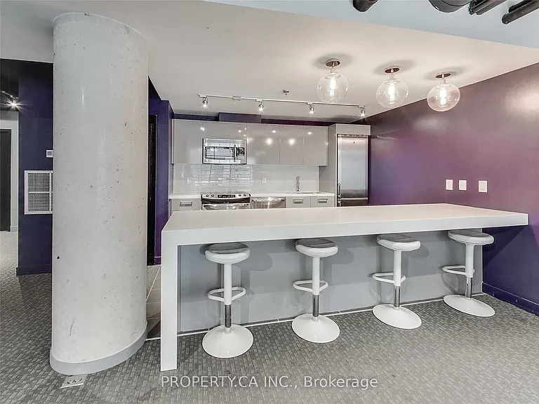 319 Carlaw Ave #803 — Photo 18