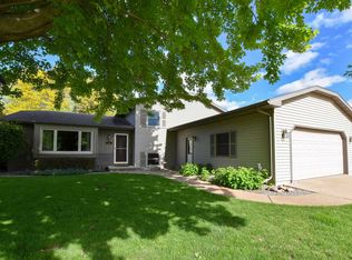 2490 Sheridan St, Oshkosh, WI 54901