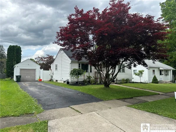 30 Elliott Ave, Jamestown, NY 14701
