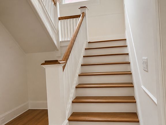 5th image of 2239 Saint Johns Ave