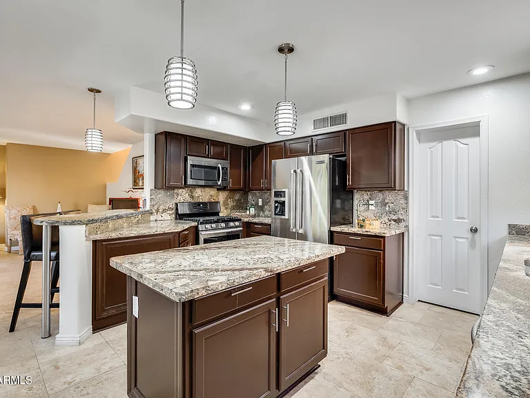 2022 E Wahalla Ln — Photo 13