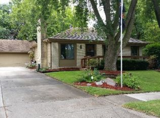 209 12th Ave NW, Altoona, IA 50009