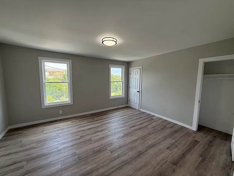 3921 Portman Ave — Photo 7