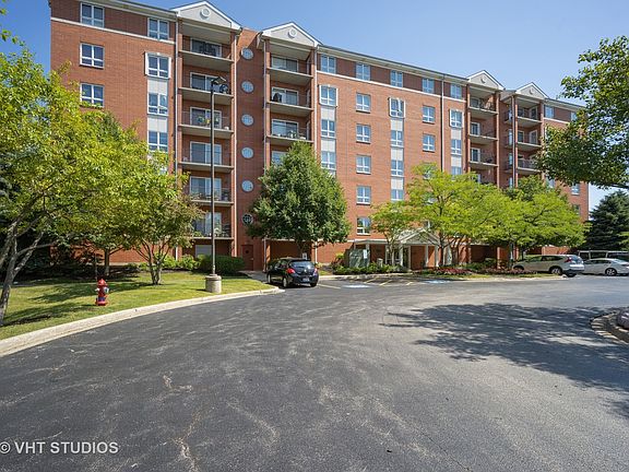 2nd image of 190 N Milwaukee Ave Unit 3-305