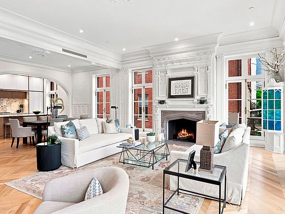 4th image of 46 Beacon St #4