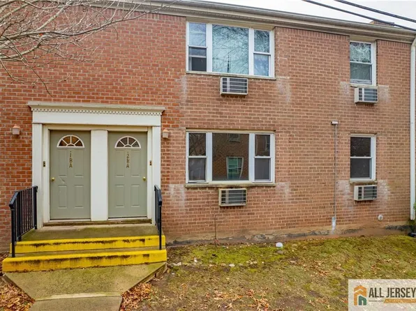 15 York Dr APT 2A, Edison, NJ 08817