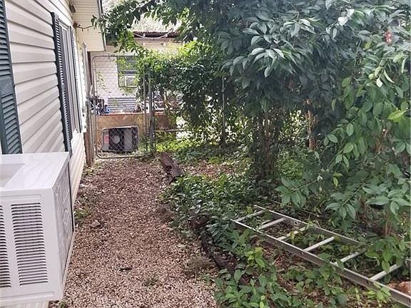 2nd image of 354 Forest Hill St