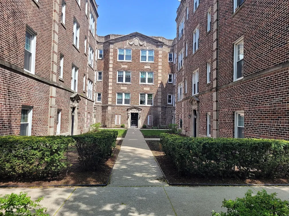 1 bed, 800 sqft, $1,450 — Photo 1