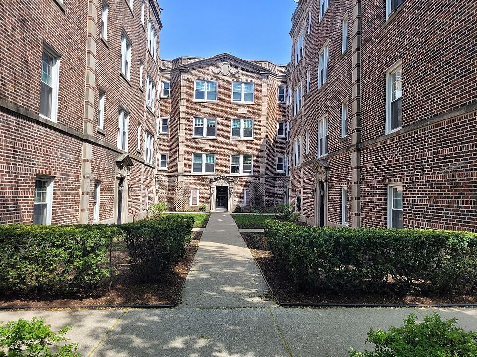 1st image of 4926 W Cuyler Ave