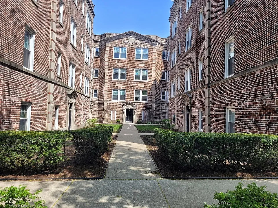 4922 W Cuyler Ave #1N-1J