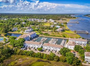 5415 Marina Club Dr, Wilmington, NC 28409