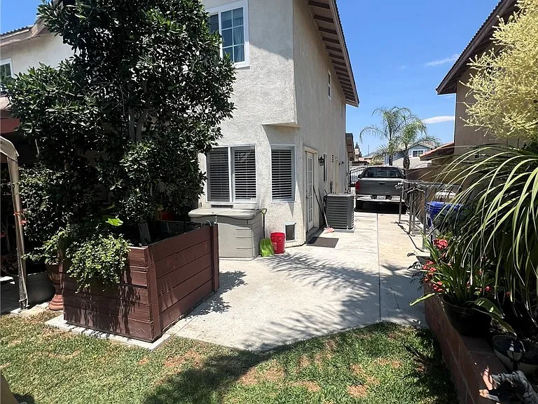 17081 Fern St #17081 — Photo 13