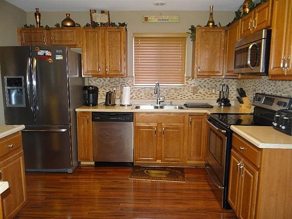 5th image of 6424 Lakeview Ct