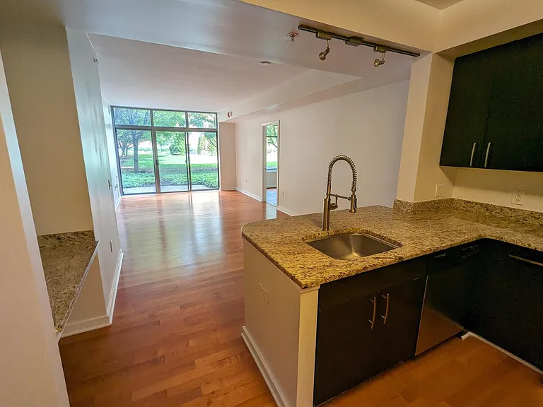 475 K St NW — Photo 4