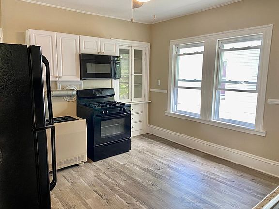 2nd image of 449 Chancery St Unit 2