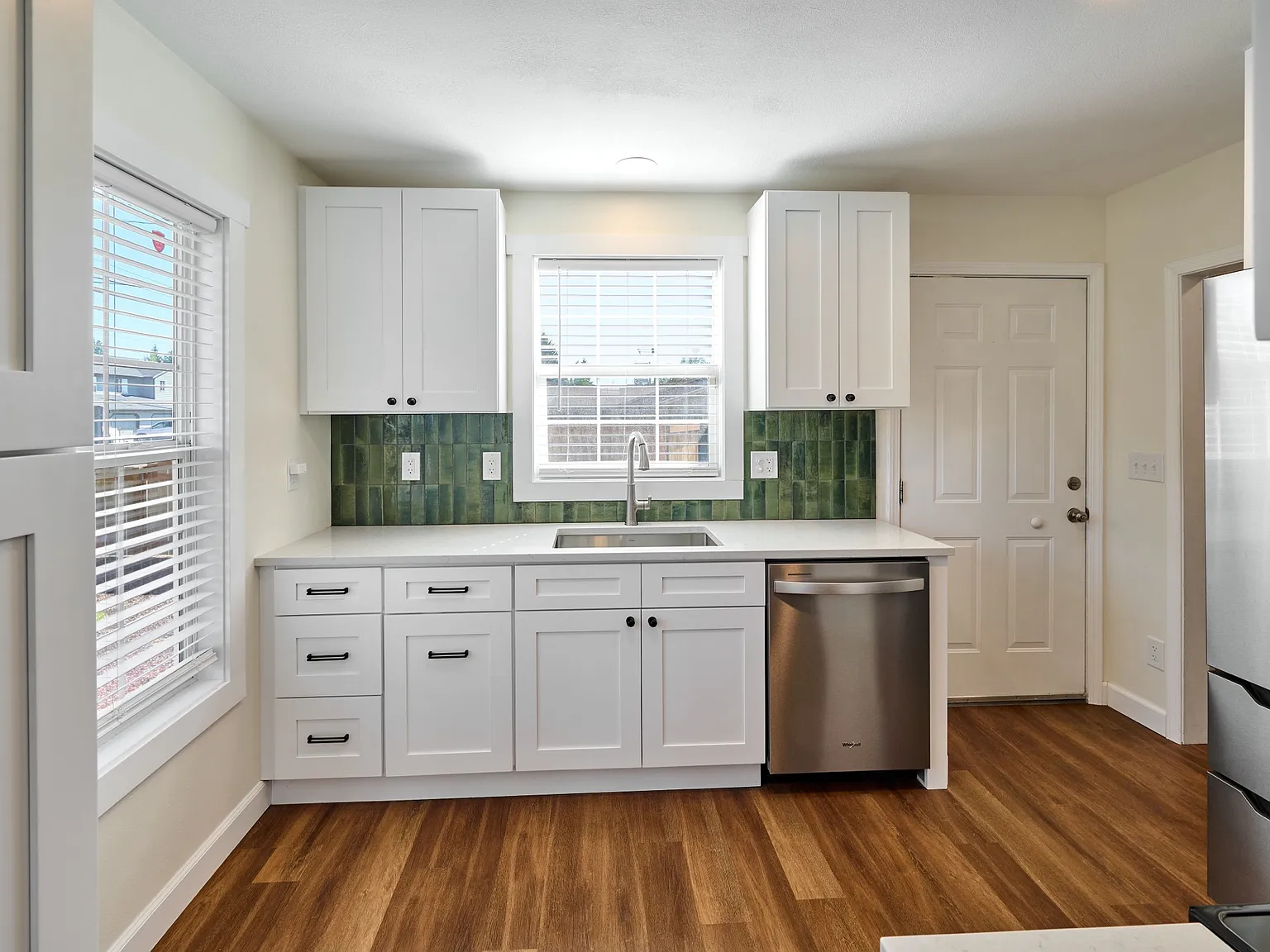 1212 Alder Dr NE — Photo 4